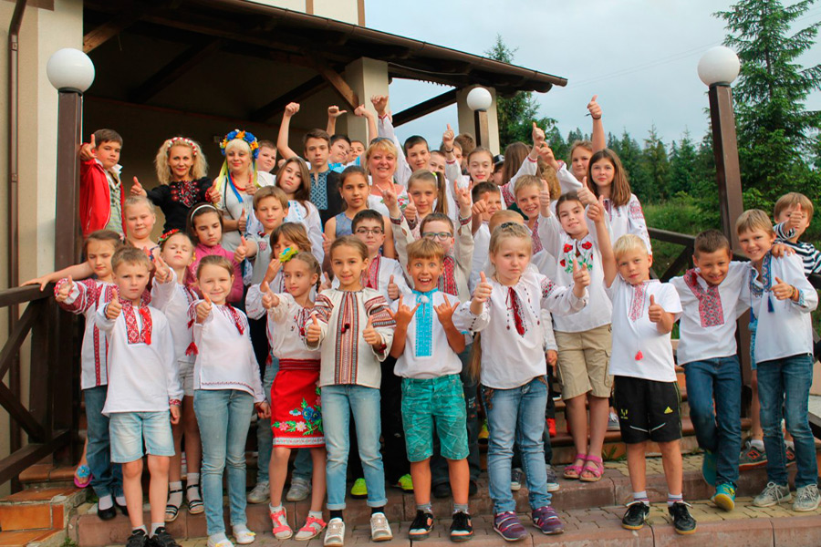 Дети в Карпатах, Детский лагерь Терем Сдлавское, лагерь в Карпатах