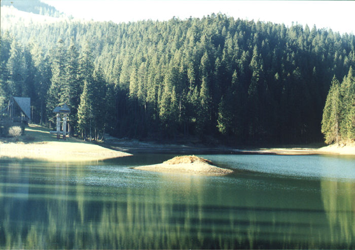 Синевирское озеро Закарпатье